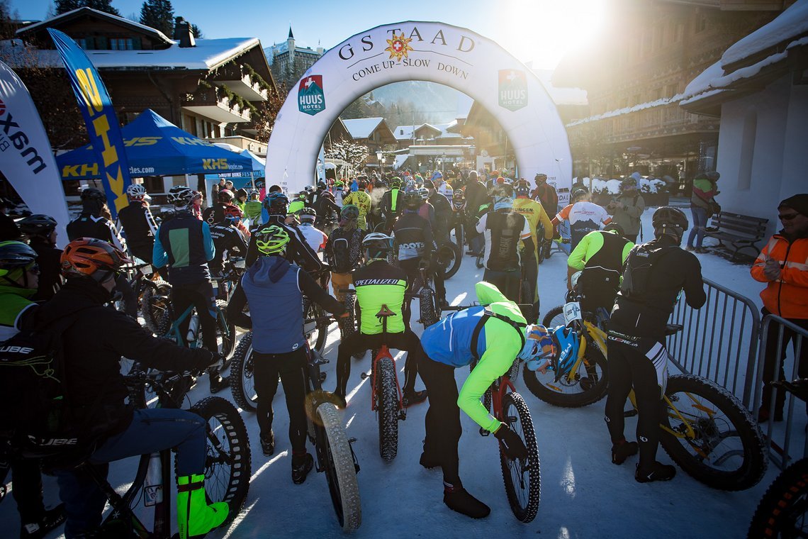 Start auf der Promenade von Gstaad Stage 2 Start auf der Promenade von Gstaad Stage 2