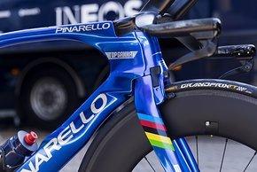Blauer Blitz Das Pinarello Bolide Tt Bike Von Ganna Rennrad News