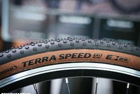 Den Terra Speed – einer der Tipps aus unserem Gravel-Reifen Test – gibt es jetzt auch in 45 mm.