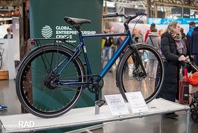 Das belgische Start-Up BZEN ergatterte sich mit seinem schillernden E-Bik London den Award für das beste Urban Bike.