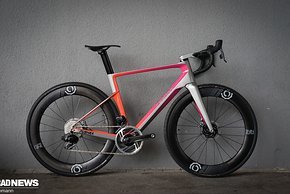 Pushka All-Road Aero-Rennradrahmen mit SRAM Red eTap AXS