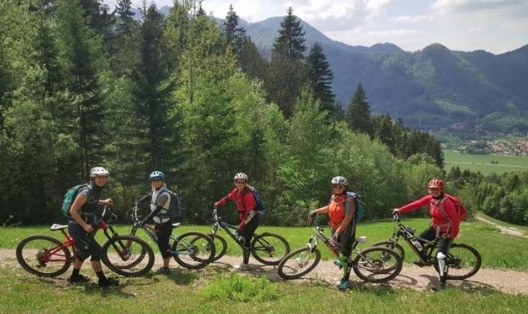Mountainbike Frauen Grundlagen Fahrtechnikkurs im Chiemgau | Aschau (1 Tag)