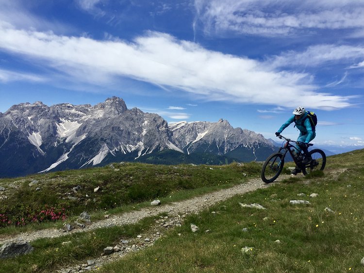 TRAILCamp SEXTEN