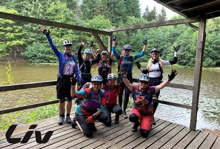 MTB-Mädelscamp Westerwald feat. Liv Cycling – Flowtrails surfen und Bikes testen